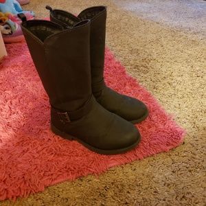 Toddler girl riding boots